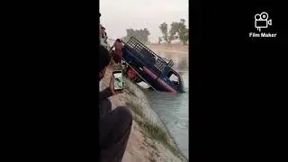 vehcle droven in the river in bhakkar thal canal