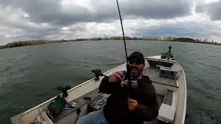this Northwest Iowa lake is on FIRE crazy Walleye BITE!!!!!!!!!!!!!!!!
