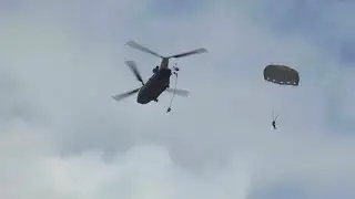 5th Quartermaster conduct CH-47 Chinook paratrooper operations