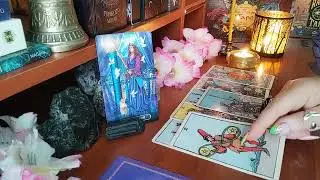 Июль,личная жизнь Королева Мечей и Жезлов 1 часть🌹❤️🤗#таро #tarot #гадание