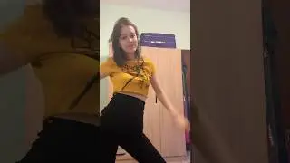 Eleven be hitting those moves #strangerthings #cosplay #strangerthings5 #dance #lesserafim