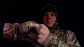 Bowhunting Out of a Blind - DOE DOWN!