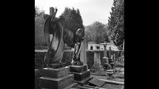 ARNOS VALE CEMETERY BRISTOL WITH WAR MEMORIAL