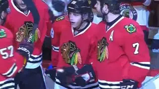 Patrick Kane Goal vs Calgary Extending his Point Streak to 13 Games