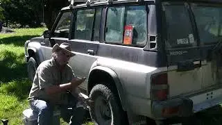 How To Change A Flat Tyre.... AUSTRALIA .
