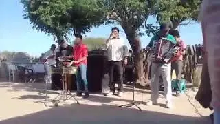 Jose luis y destape santiagueño chamame tropical tocando en un cumple en la cañada