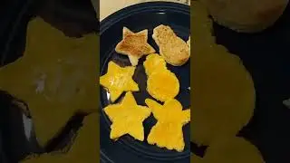 How To Make Holiday Eggs and Toast #shorts