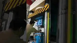 1000 Tons Cold Forging Internal Gear Pressing#hydraulicpress #coldforging #gear