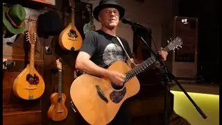 Chris Carlton im Zille: These Boots Are Made For Walking