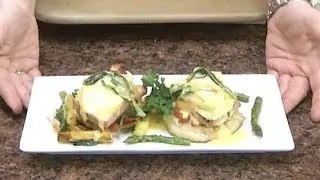 How to Make Eggs Benedict - How to Poach an Egg | RadaCutlery.com