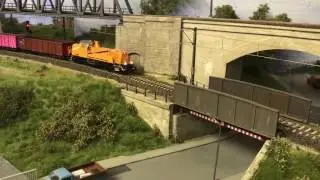 Northrail Gravita von ESU mit Eanos Ganzzug auf der Benelux Anlage