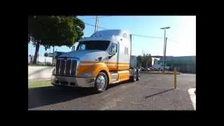 Tractocamion en Venta Peterbilt 387 2005 Amarillo/Blanco www.DERECHATRUCKS.com