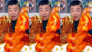 【ASMR】【MUKBANG】Brother Xiaofeng enjoys spicy turkey noodles & a big red chicken leg immersively.