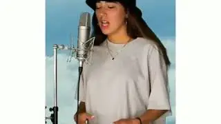 OMG! She is not using auto tune 😱❤