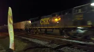 Long CSX train in Bushnell Florida 