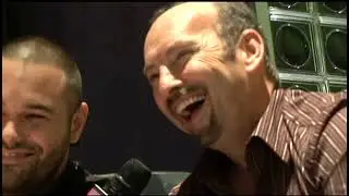 (TGS 2005) Peter Moore demonstrates the Xbox 360