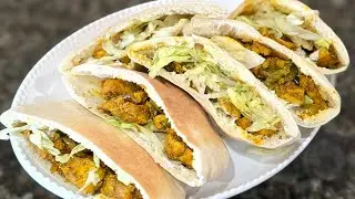 Chicken pita sandwich. #yolia #food ##cooking #recipe #chickenrecipes #easyrecipe #sandwich. 