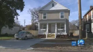 Single mother gets new home from Habitat for Humanity, just in time for Christmas