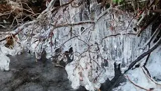 Savitaipaleen Rautjärven jäätilanne vaihtelee. Hyvää Joulua! 🌲💁‍♂️❄️