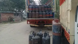 Jaipur: On the instructions of the collector, major action was taken against illegal gas refillin...