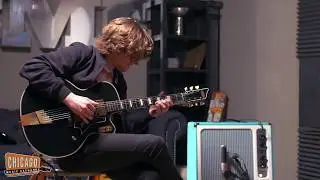 Supro Hollowbody Black 1960's | CME Quick Riffs | Pete Jonas