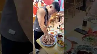 В этом ресторане можно взять столько говядины, сколько поместится, одной рукой. #деловыемысли #му...