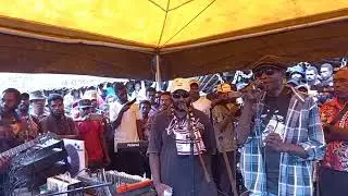 scraps band of wewak supporting Daniel Bilip live at yaramboin village up at west yangoru