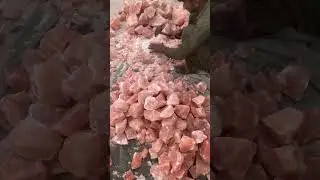 Pink Salt chunks packing #usa #food #himalayansalt #usa #soap #italy #machine #himalayansaltlamp