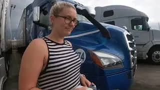 Team trucking to Mexico border