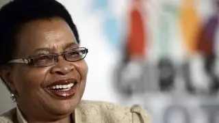 Graca Machel supports bid for Qunu burial for Mandelas