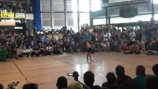 THE NOTORIOUS IBE 2010 LONGEST BBOY MOVE airflares