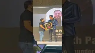 ALAKH SIR Ko Mila Award Sonu Sood Se!!! 😎 #Shorts #PhysicsWallah