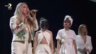 Kesha Performs Praying at Grammy 2018