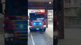 FRNSW Pumper 027 Parramatta returning back to the station + light demo