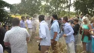 THE PARTY TECHNICIAN : JASON & WILMARE PLUMBLY WEDDING - CONFETTI TOSS