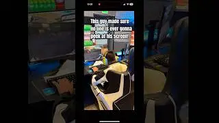This Gamer&rsquo;s Anti-Screen Peeking Hack is Genius!