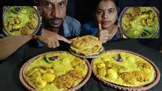 ডিনারে আছে খিচুড়ি, আলু ভাজা, পকোড়া, ডিমের কালিয়া, পাপড় ভাজা 😍😍😍😍