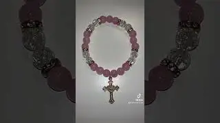 Make a pink gold sparkle cross bracelet with me🩷 #crossbracelet #braceletmaking #pulserasbypw