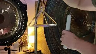 Crystal Sound Pyramid &ndash; Quartz Crystal (6