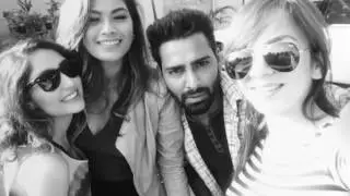 Manveer gurjar and nitibha kaul together Chilling with lopa