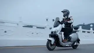 F73: The future of E-Moto. 65km/h. Faster than the rush hour. 🚀🔥