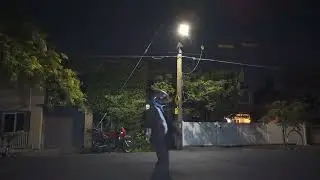 I was not able to add music so here's a Melbourne food delivery guy dancing in sĩlence 