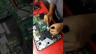 How do I replace the wireless card in my HP laptop? Where is the wireless card on a HP laptop?