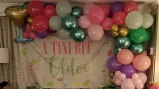 Balloon Arch Set up for Bestie Surprise Birthday in New Orleans Trip