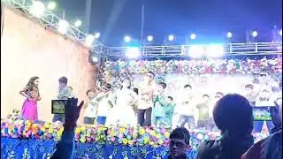Enjoying the dance by small childrens