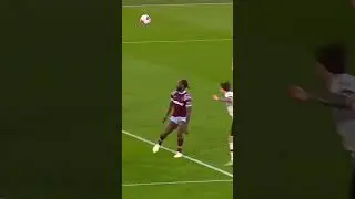 Soucek and Wan-Bissaka clashing heads😱