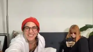 NO SOUND! Hayley Williams & Lindsey Byrnes in the discord stage (WarpSound)