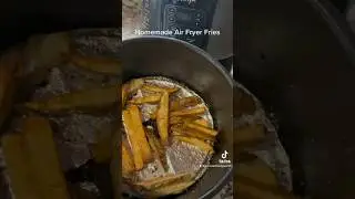 Homemade air fried fries #homemade #airfryer #fries #potato #ono #simple #easyrecipe #handcutfries