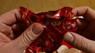 ASMR 🎄 Maltesers Chocolate Advent Calendar Day 15 | Christmas 🎧 CRINKLES, TAPPING No Talking