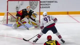 Lindback stops Sharifyanov on breakaway chance